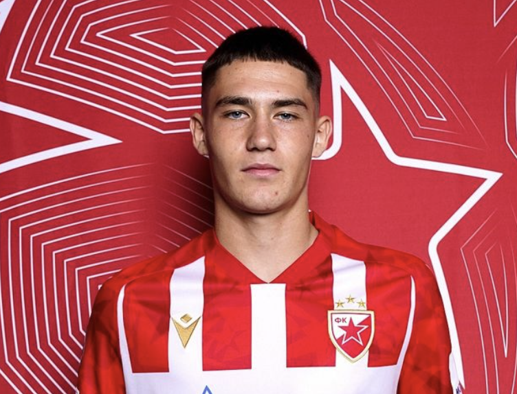 Andrija Maksimović joueur de football serbe