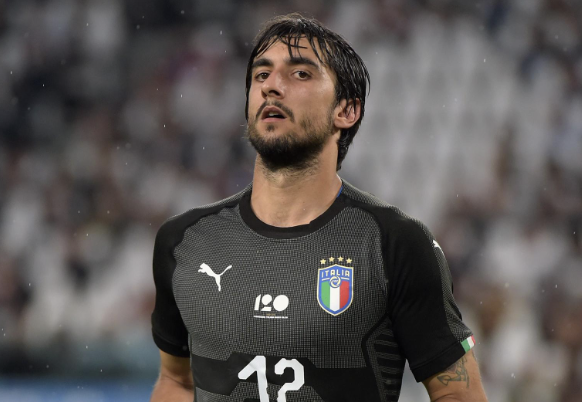 Mattia Perin gardien de football italien