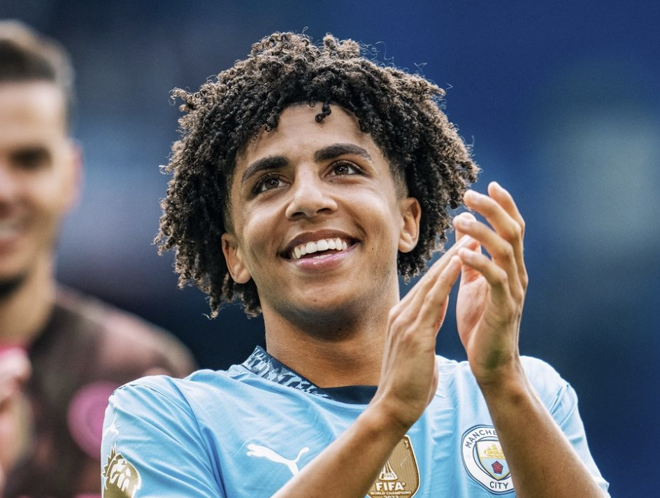 Rico Lewis milieu de terrain de Manchester City