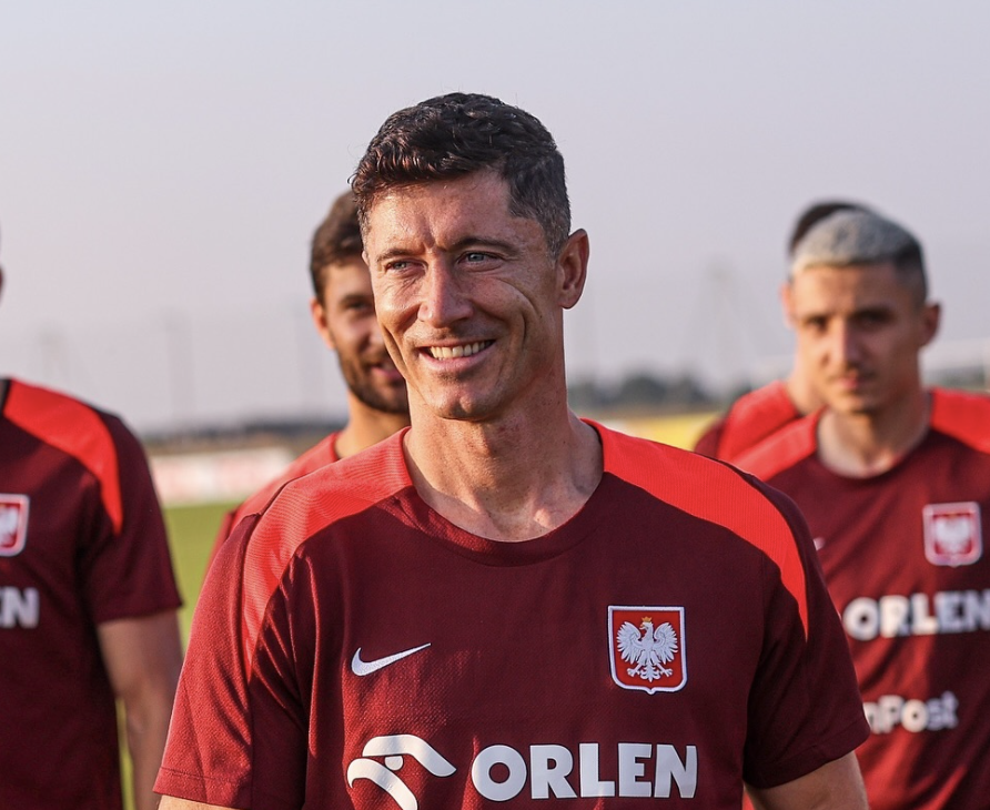 Robert Lewandowski attaquant de la Pologne pendant un rassemblement pour la Ligue des Nations