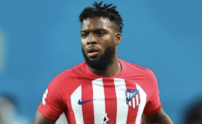 Thomas Benoît Lemar pendant un match de football avec l’Atlético Madrid