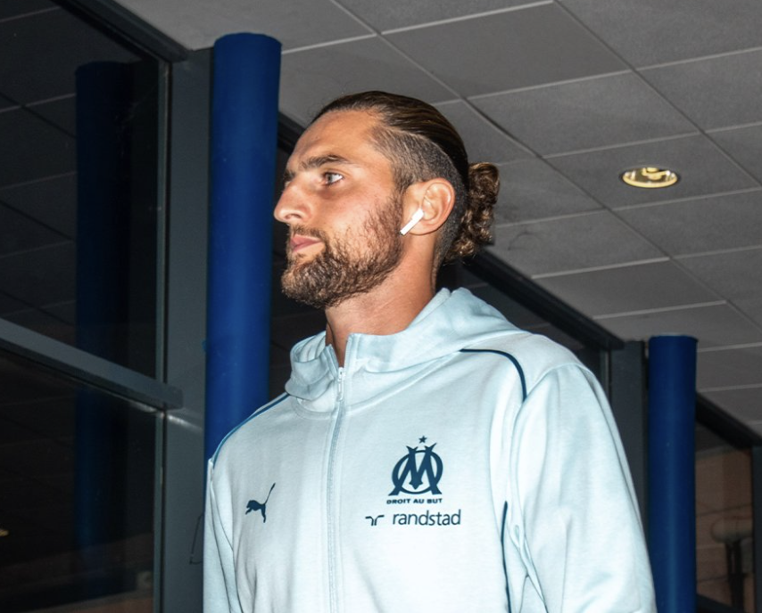 Adrien Rabiot arrive à Montpellier avec Marseille pour jouer un match en Ligue 1