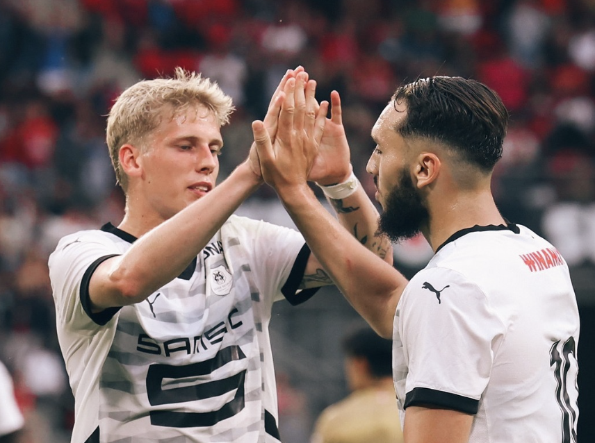 Albert Grønbæk et Amine Gouiri buteurs en amical avec le Stade Rennais