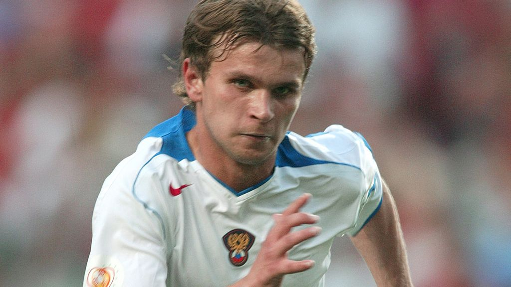 Aleksey Bugaev avec la Russie lors de l’Euro 2004 de Football
