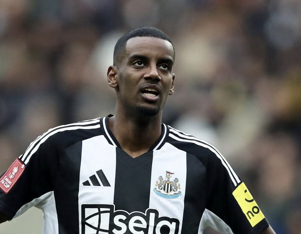 Isak veut rejoindre Liverpool même après l'arrivée d'Ekitike !