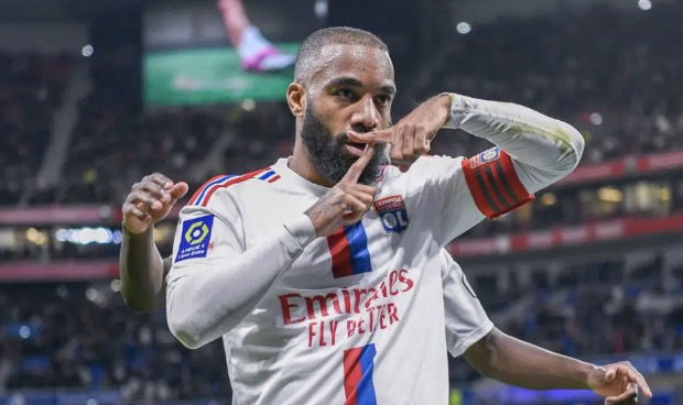 Ligue 1 : Alexandre Lacazette est élu joueur du mois d'avril