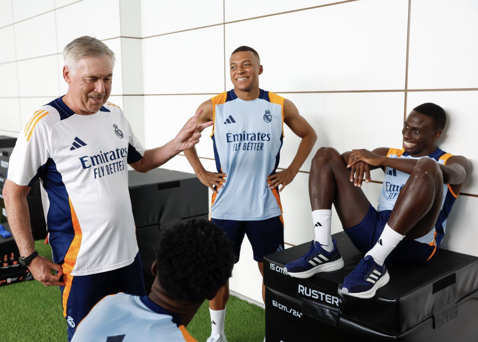 Ancelotti, Tchouaméni, Mendy et Mbappé à l’entraînement du Real Madrid