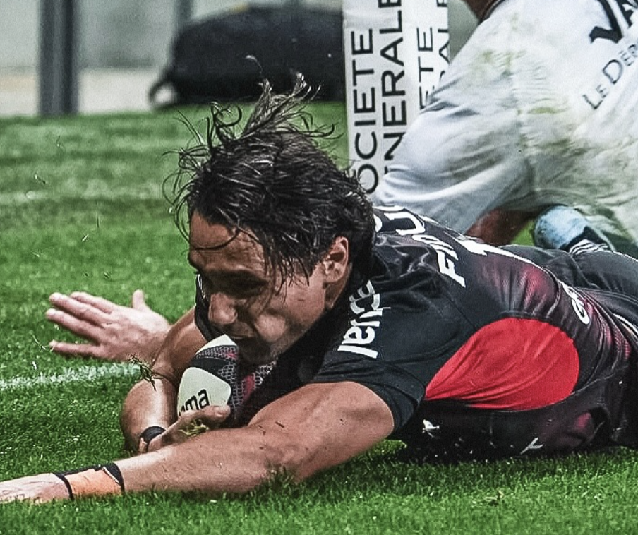 Ange Capuozzo aplati son troisième essai avec le Stade Toulousain face à Toulon en Top 14 