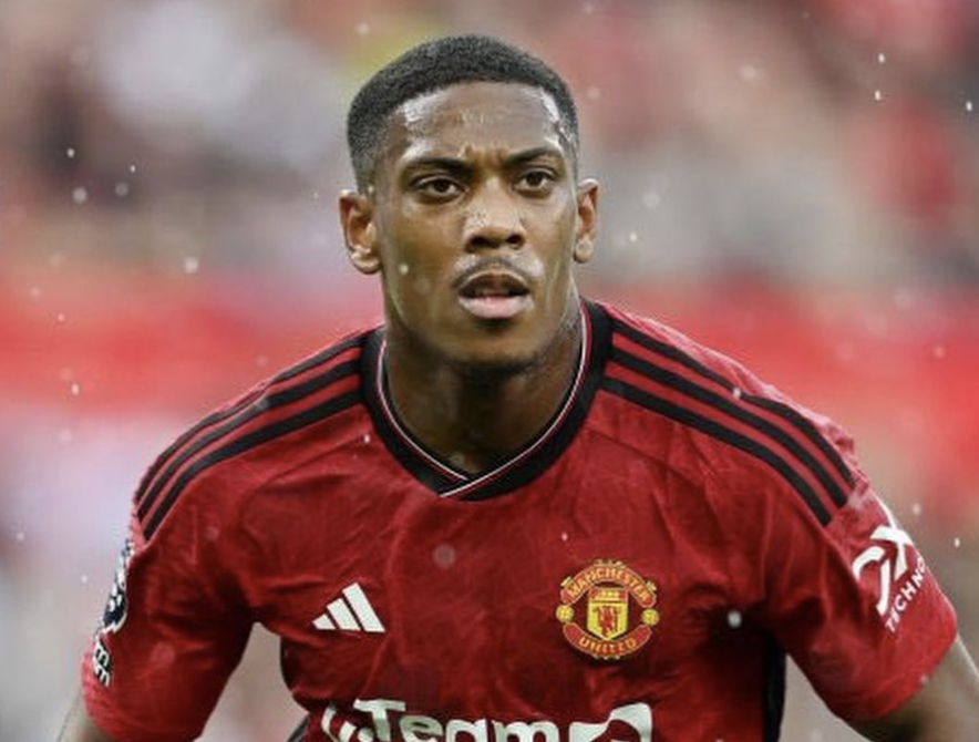 Anthony Martial avec Manchester United pendant un match de Premier League 21 août 2024