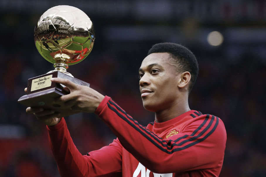 Anthony Martial trophée avec Manchester United