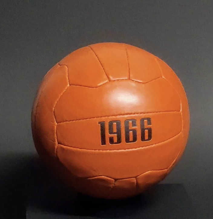 Ballon Officiel de la Coupe du Monde de Football 1966