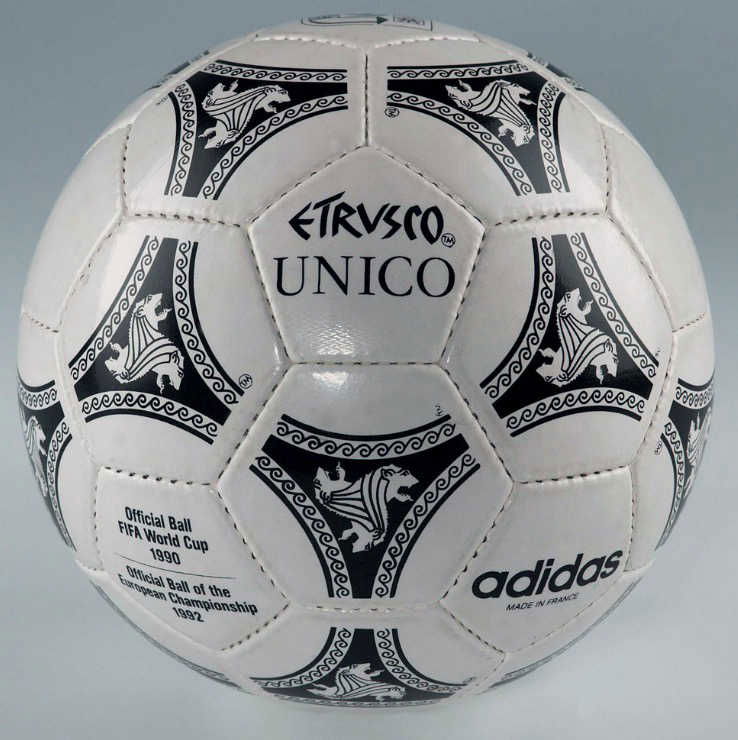 Ballon Officiel de la Coupe du Monde de Football 1990
