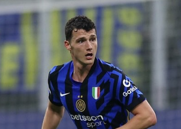 Benjamin Pavard proposé au Barça : un renfort inattendu pour Hansi Flick ?