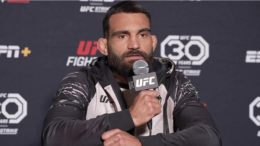 Benoit Saint Denis en conférence de presse pour l’UFC 