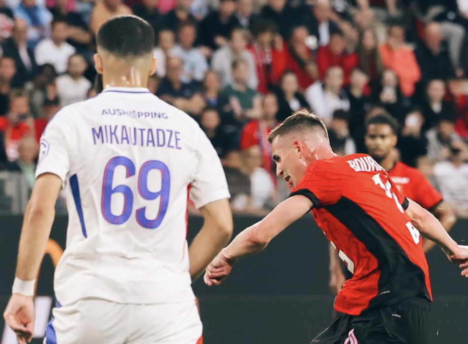 But du Stade Rennais après une frappe déviée de Bourigeaud contre Lyon en Ligue 1