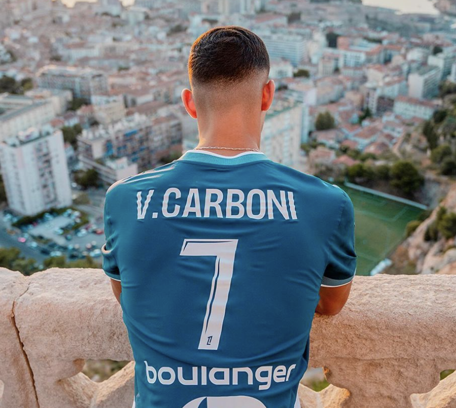 Carboni flocage maillot extérieur de l’Olympique de Marseille pour la saison 2024/2025