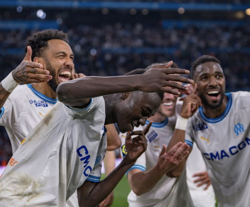 Célébration de l’équipe de l’OM après sa victoire face au RC Lens