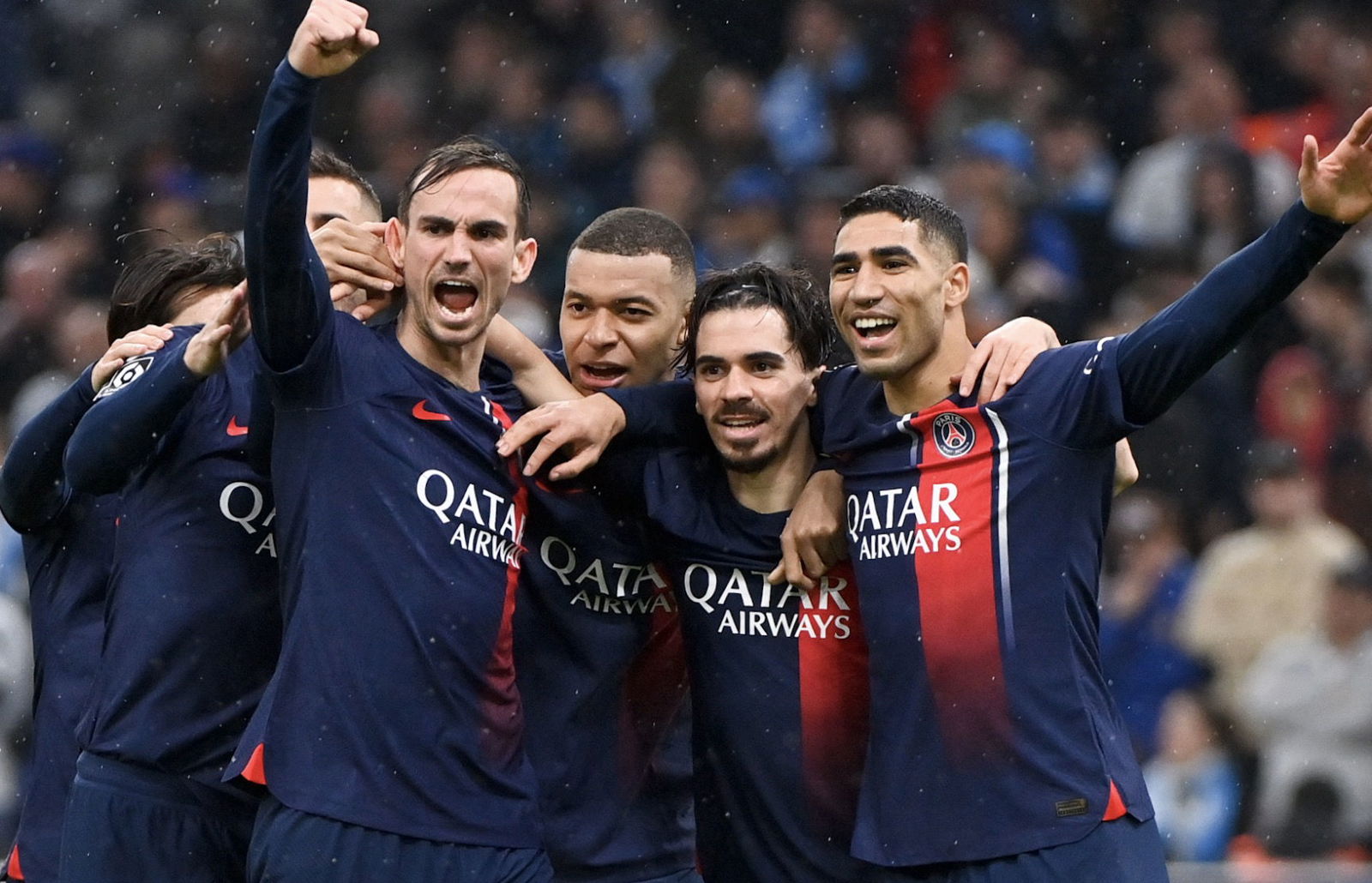 Célébration des joueurs du PSG après avoir inscrit un but