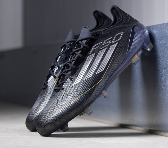 Crampons de football Adidas F50 Dark Spark pour la nouvelle saison 2024/2025