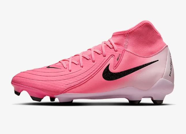 Crampons de football Nike Phantom Luna couleur rose pour la nouvelle saison 2024/2025