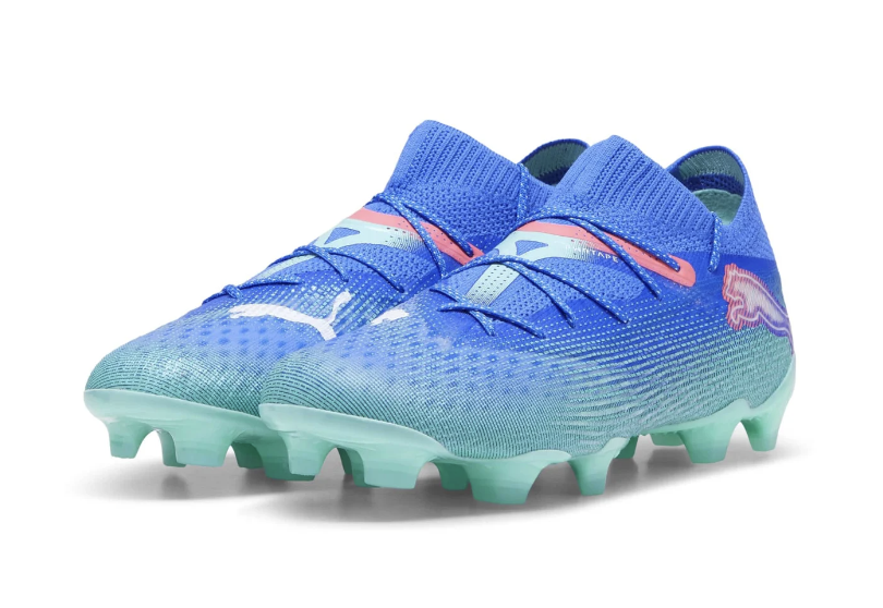 Crampons de football Puma Future Hybrid pour la nouvelle saison 2024/2025 