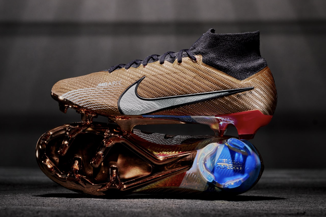 Crampons Nike Mercurial Superfly Mbappé Signature pour la saison 2024/2025