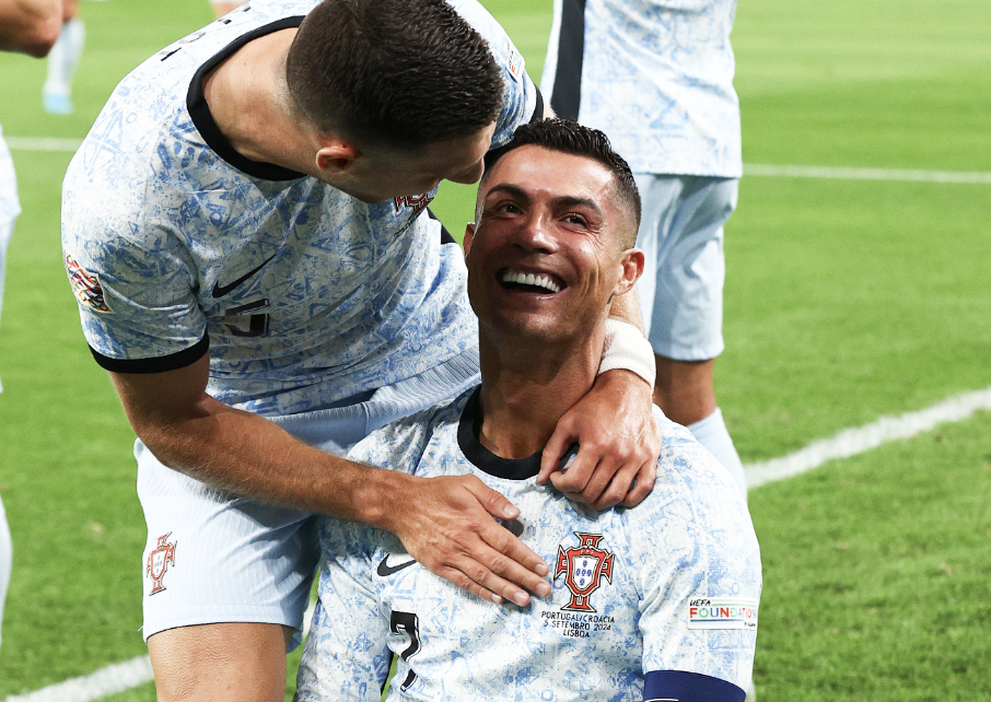 Ligue des Nations : le Portugal brille grâce à Ronaldo, l'Espagne déçoit face à la Serbie