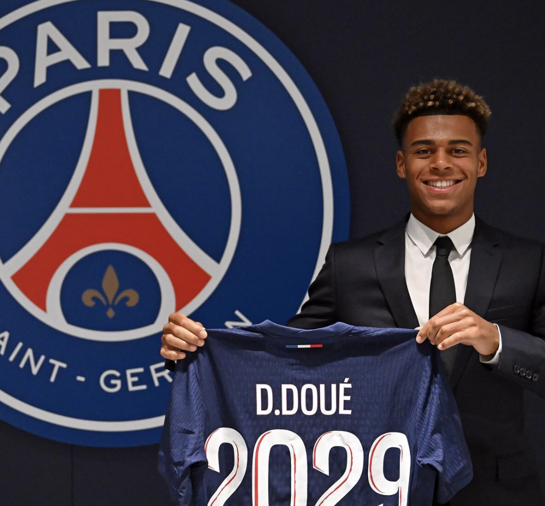 Désiré Doué signe officiellement au Paris Saint-Germain