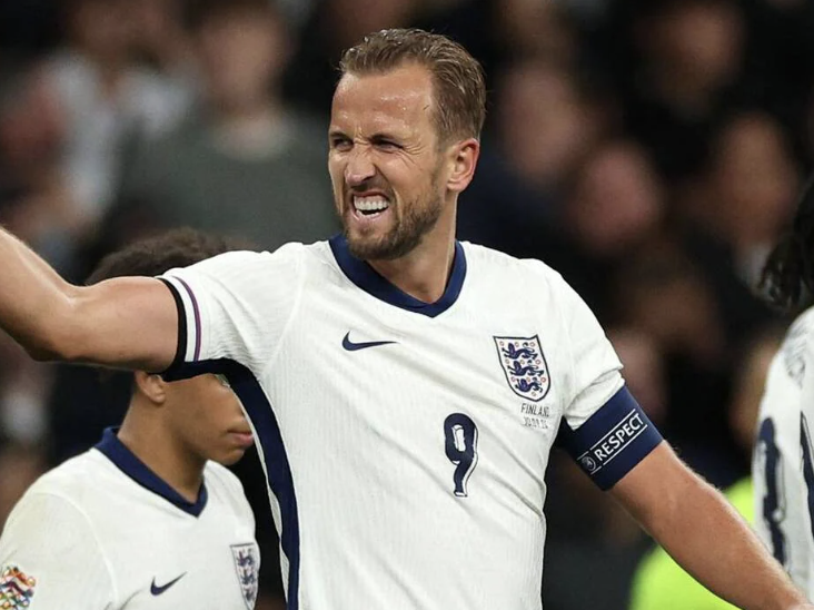 Harry Kane enrage et montre le public après son but inscrit avec l’Angleterre en Ligue des Nations