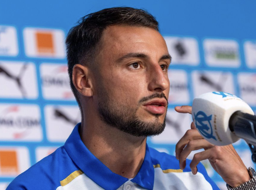 Jonathan Clauss en conférence de presse avec l’Olympique de Marseille 2 juin 2024