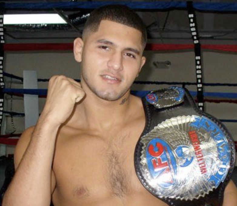 Jorge Masvidal avec sa ceinture lors de ses débuts en MMA