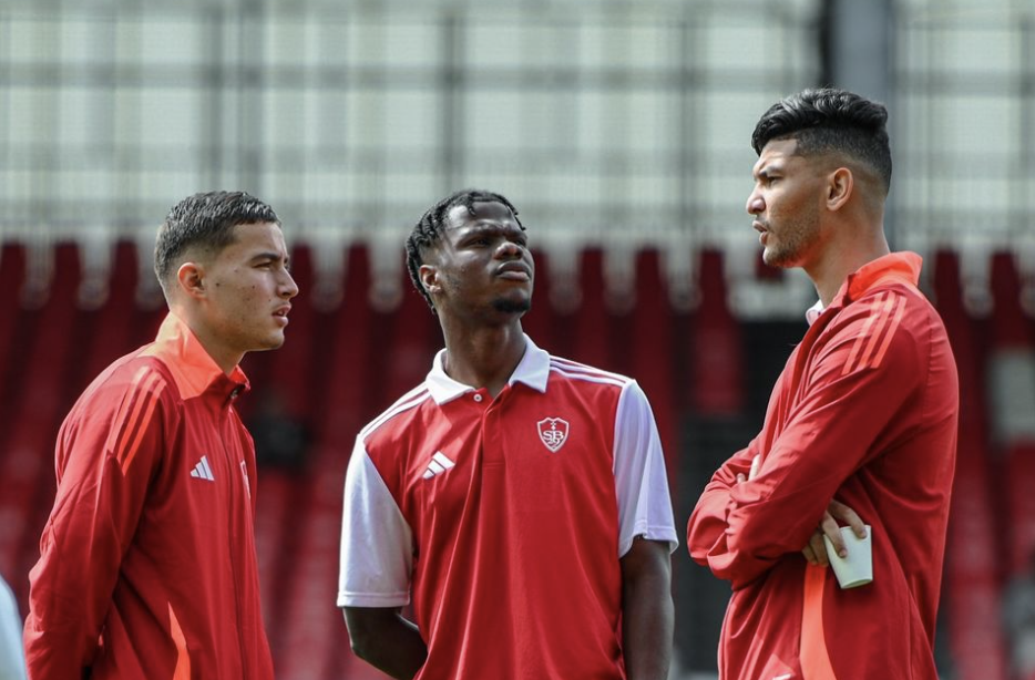 Joueurs de Brest avant d’affronter l’OM en Ligue 1