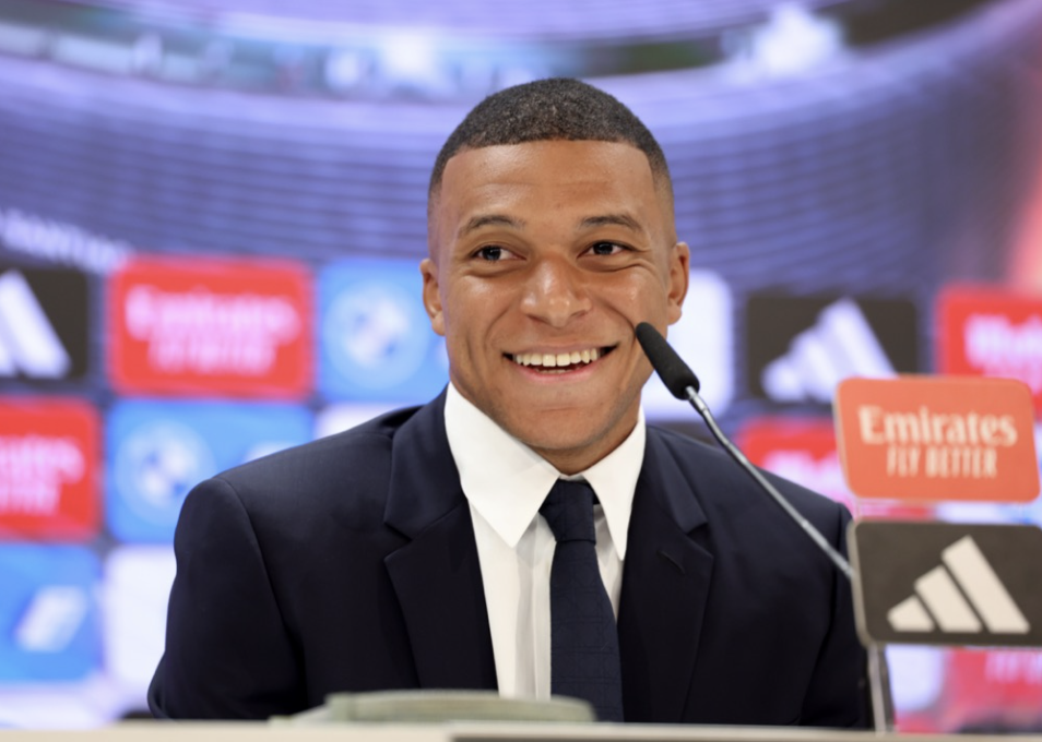 Kylian Mbappé en conférence de presse à sa signature au Real Madrid