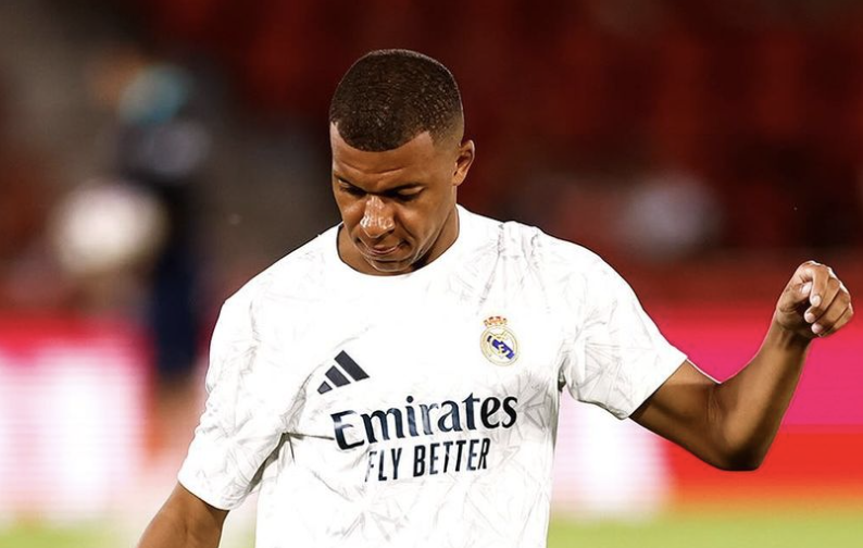 Kylian Mbappé qui s’entraîne avec le Real Madrid avant un match de Liga contre Majorque