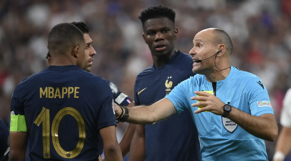 L'UEFA révolutionne l'arbitrage pour l'Euro : Une règle inédite