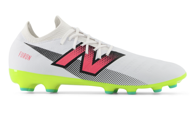 La New Balance Furon Pink Low pour jouer au football en 2024/2025