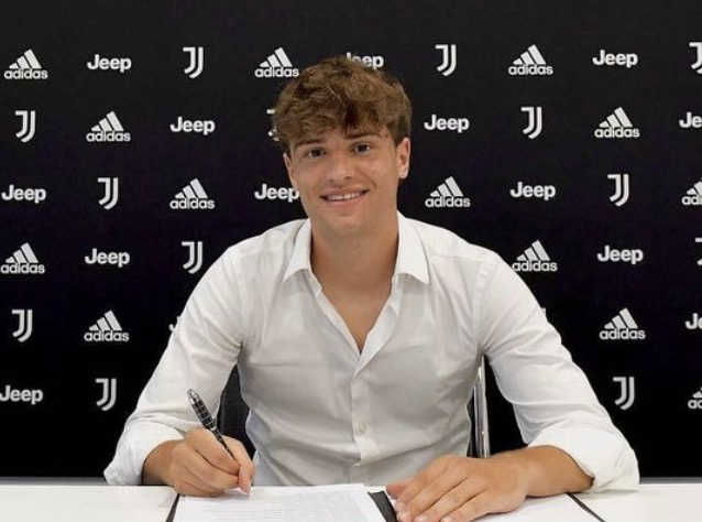 La signature de Mattia Compagnon à la Juventus