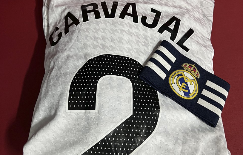 Le maillot Carvajal avec le brassard de capitaine avant le match face à Majorque en Liga