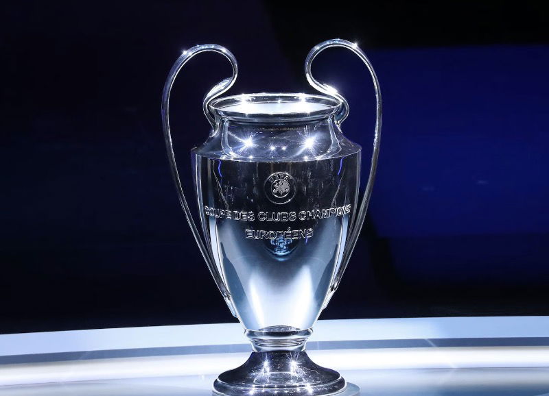 Le trophée de la Ligue des Champions : compétition de football