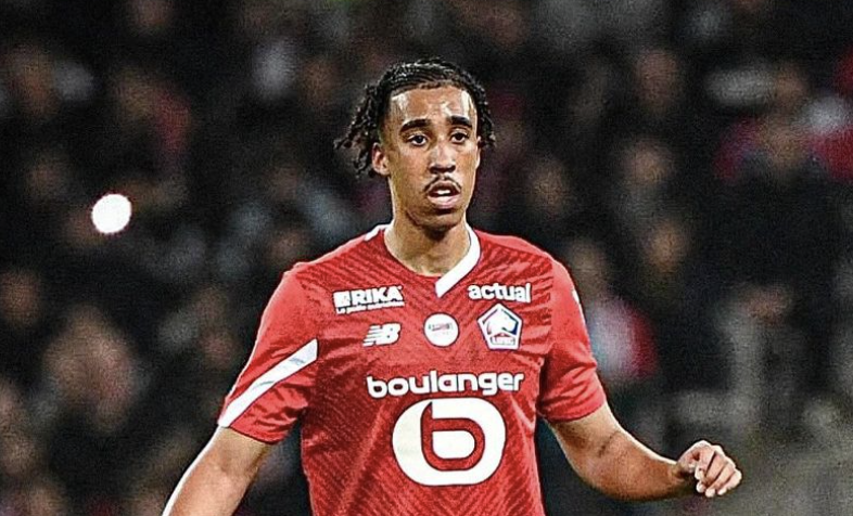 Leny Yoro au LOSC en match 27 mai 2024