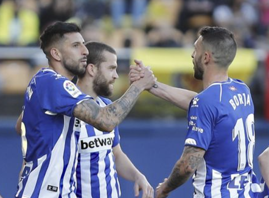 Les joueurs de Alaves célèbrent leur but pendant un match de Liga Santander