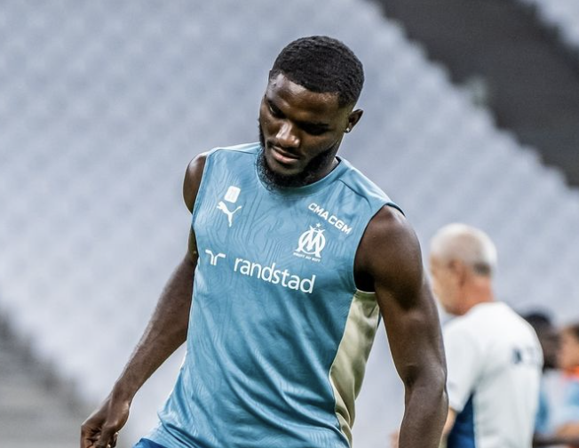 Lilian Brassier à l’entraînement au vélodrome avec l’OM