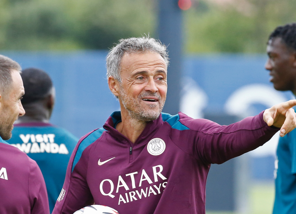 Luis Enrique à l’entraînement pour la Coupe du monde des clubs avec le PSG