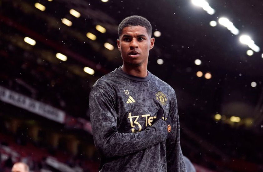 Marcus Rashford au bord de la bagarre avec un supporter