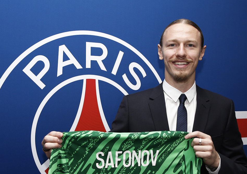 Le PSG recrute Matvey Safonov comme nouveau gardien de but 