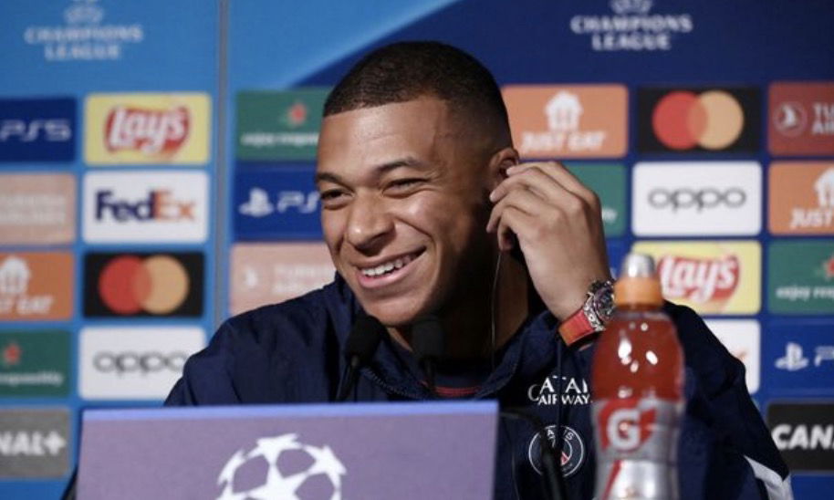 Kylian Mbappé rigole de l’hommage du PSG