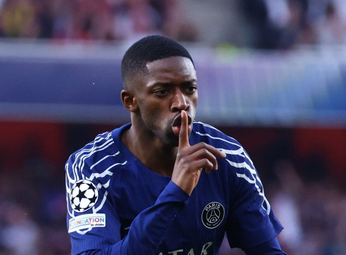 Ousmane Dembélé célèbre son but avec le doigt sur la bouche face à Arsenal avec le PSG en Ligue des Champions