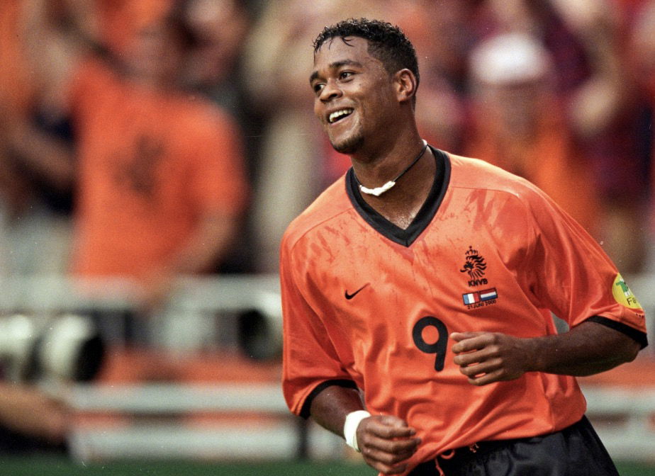 Patrick Kluivert après un but inscrit à l’Euro 2000 avec les Pays-Bas