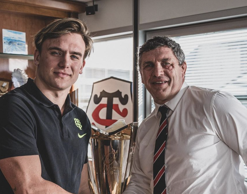 Paul Costes avec le président du Stade Toulousain prolonge au club