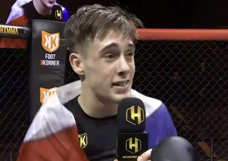 Paul Dena au micro de Hexagone MMA après sa première victoire en professionnelle